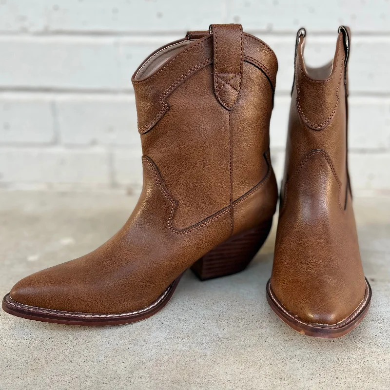 Get To Steppin' Brown Booties*